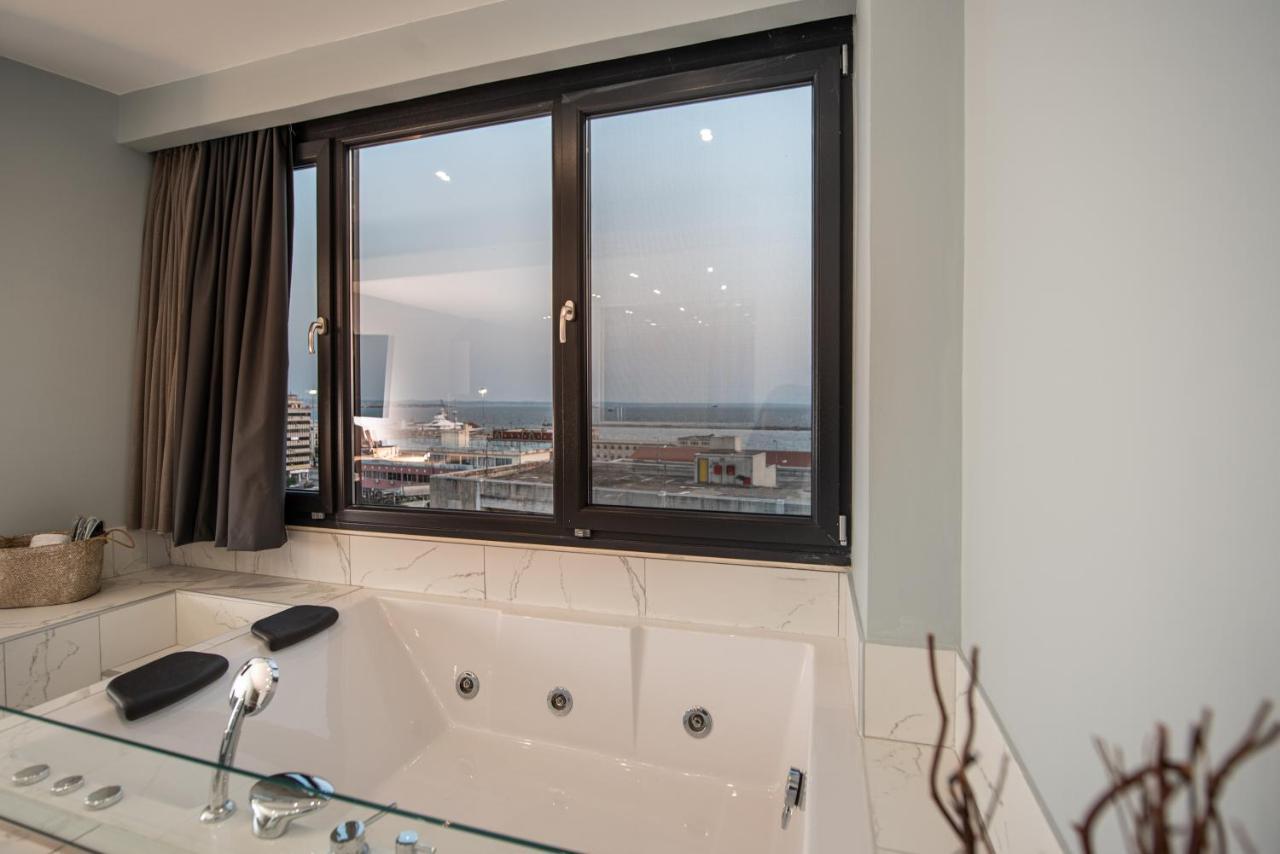 Sea & City Luxury Suite 塞萨洛尼基 外观 照片